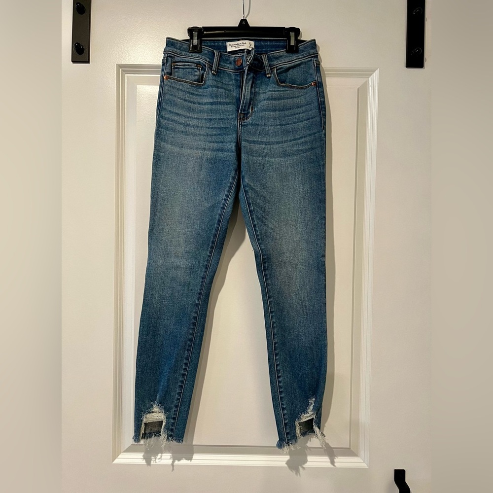 Abercrombie & Fitch Super Skinny Ankle Mid Rise Jean